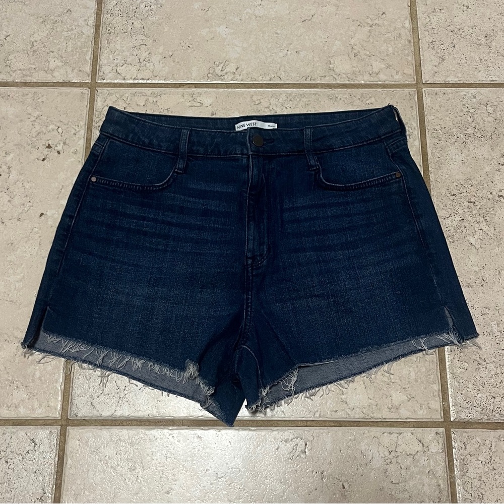 Nine West Women's Denim Jean Shorts Bundle - Picture 5 of 12